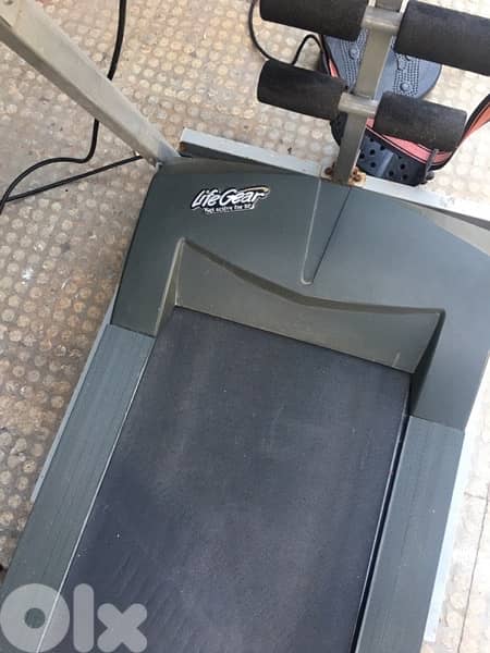 treadmill life gear with vibration and twister like new 5