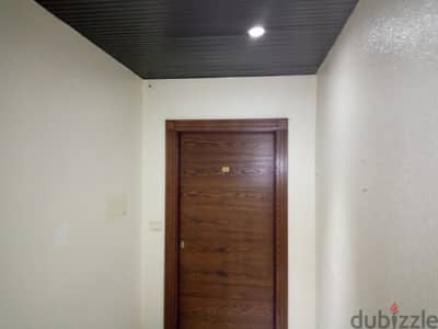 65  Sqm | Office for sale in Ain EL Remmeneh مكتب للبيع في عين الرمانة