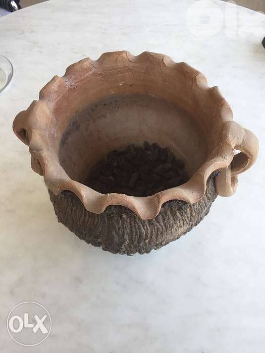Cache pot en poterie 0