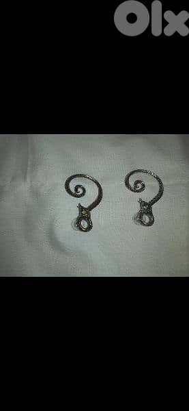 Earrings barrem 3al dayne silver/gold mawjoud 4