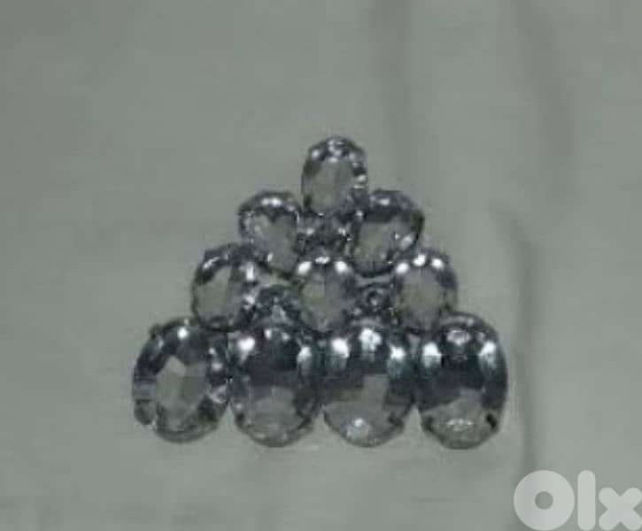brooch stone strass triangle shape 1