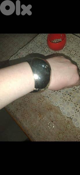 bracelets  plastique 2=15$ 3