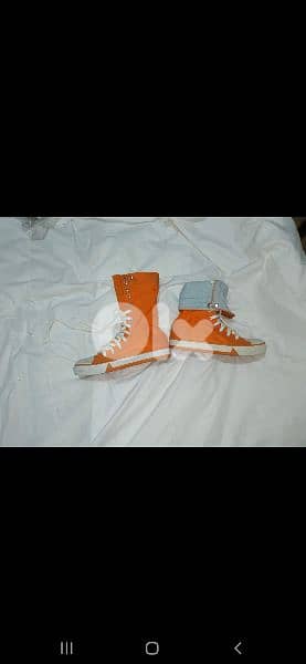 shoes chuck taylor converse only size 40. worn once 1