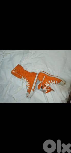 shoes chuck taylor converse only size 40. worn once 3