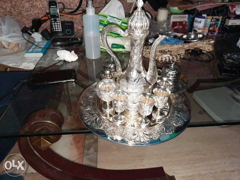 للبيع طقم ابريق مع فناجين 1