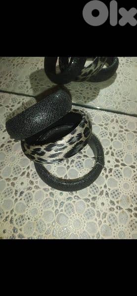 bracelet  bracelets high quality 2 black,1 leopard 2=15$ 4