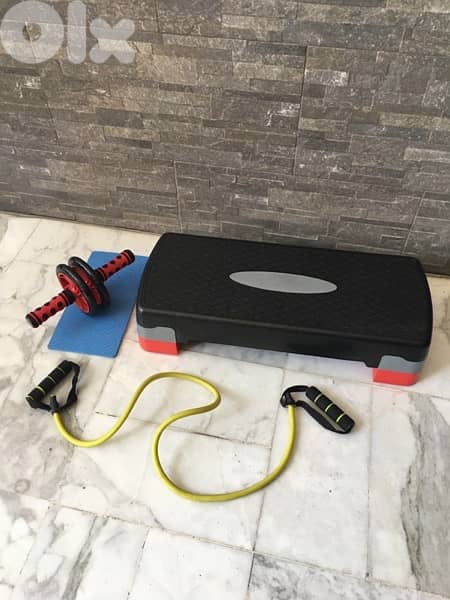 stepper and abs wheel and rubber band like new 1