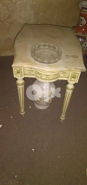 كرسي ستيل حجم وسط مع طاولة