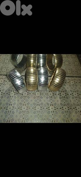 bracelet  2 colours 2=15$ 2