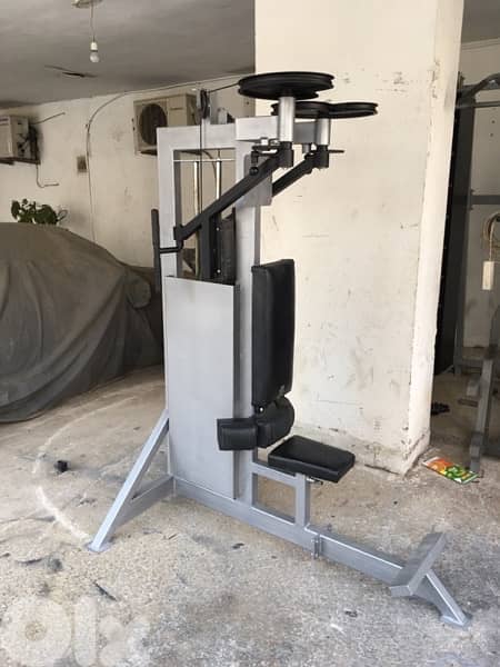 seated pec rear delt machine like new 70/443573 RODGE 6