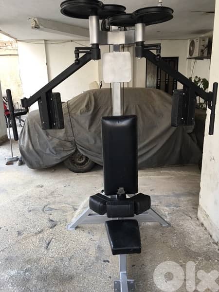 seated pec rear delt machine like new 70/443573 RODGE 7