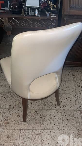 leather chair 1