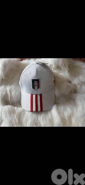 caps white 1