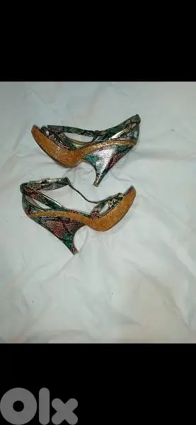 shoes snake skin real size 6 wood heel