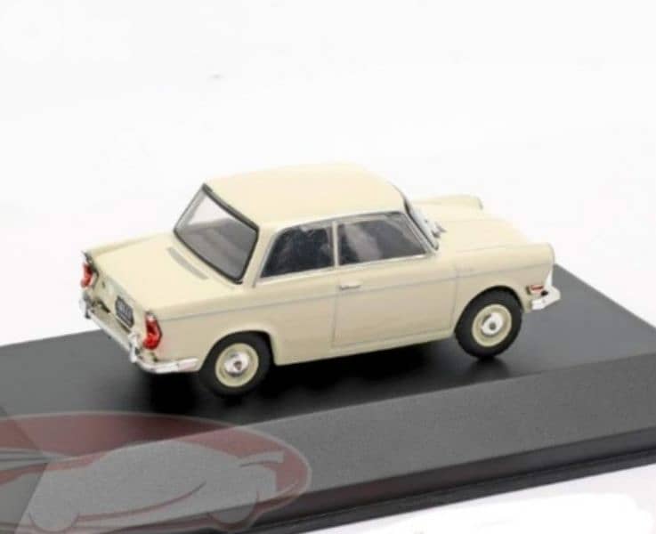 BMW De Carlo 700 (1960) diecast car model 1:43. 4