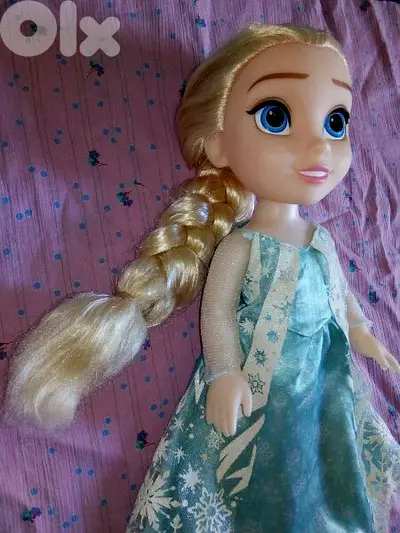 QUEEN ELSA FROZEN 1 Disney ANIMATOR as new doll=22$