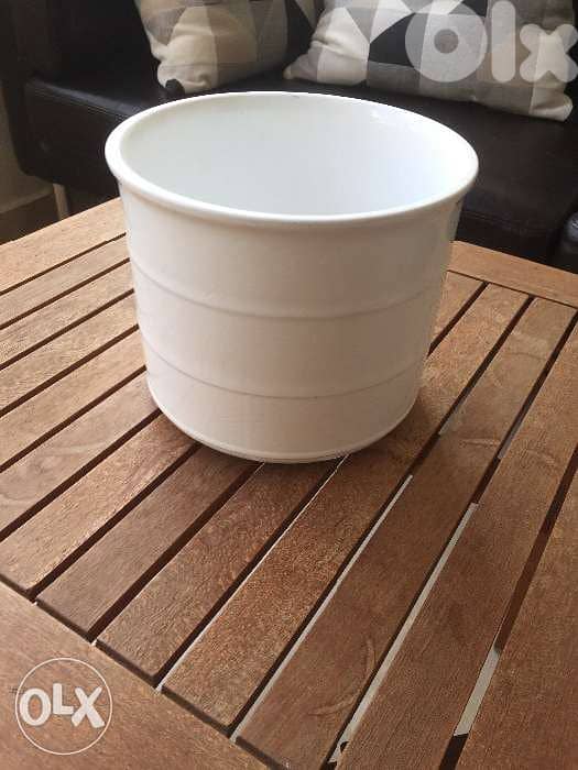 Cache pot 0