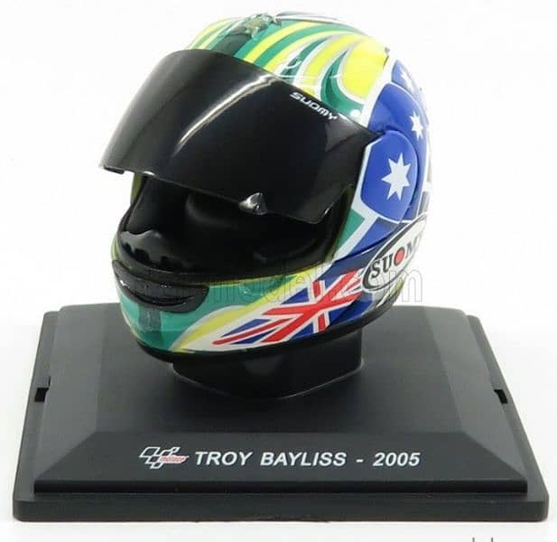 Troy Bayliss Moto GP (2005) Helmet plastic model 1:5 5