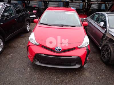 Toyota Prius V 2018 75,000 miles