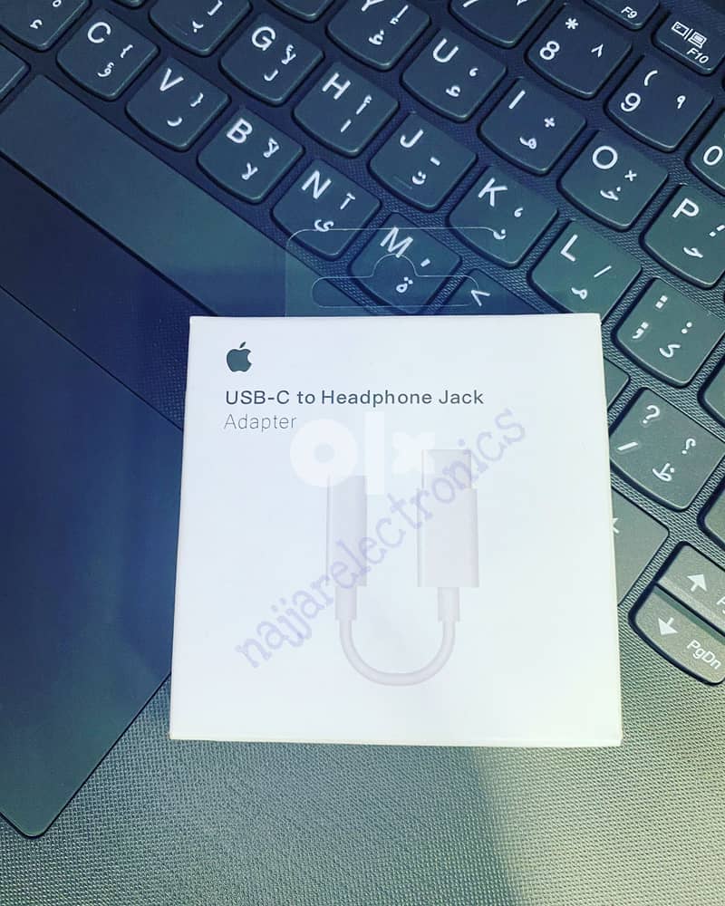 Original USB-C to headphone jack adapter 0