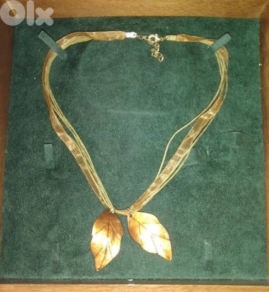 2 leaves necklace satin multilayer handles 1