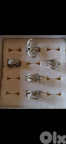 ring pick any 2 rings 15$ 7