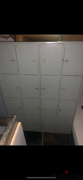 Wood Lockers  (16 doors)