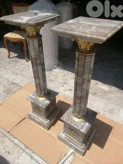 عامود رخام عدد٢ مضلع شغل فني مميز جدا سعر روعة لقطة