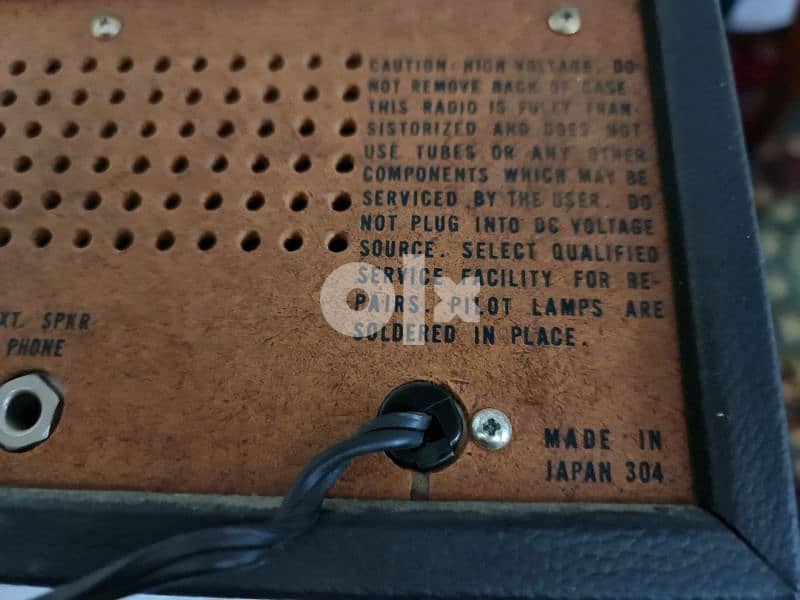 Midland International Radio 11-520 8