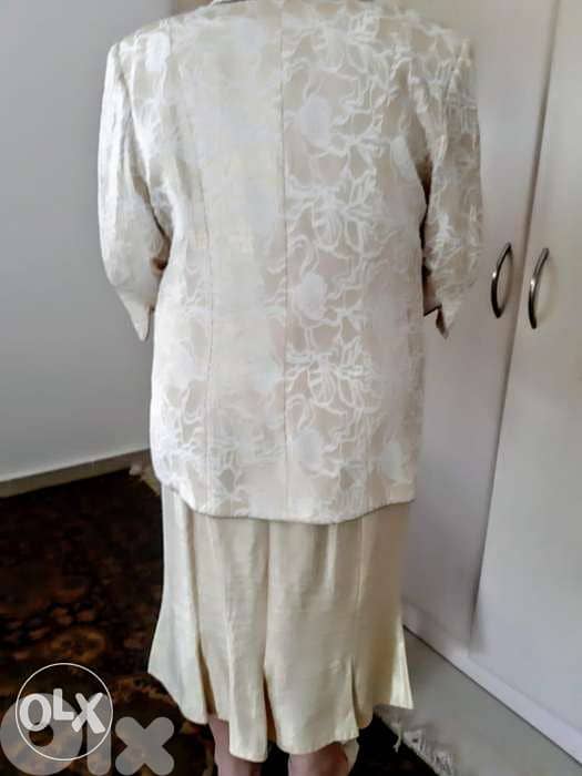 Elegant gold tailleur XL 1