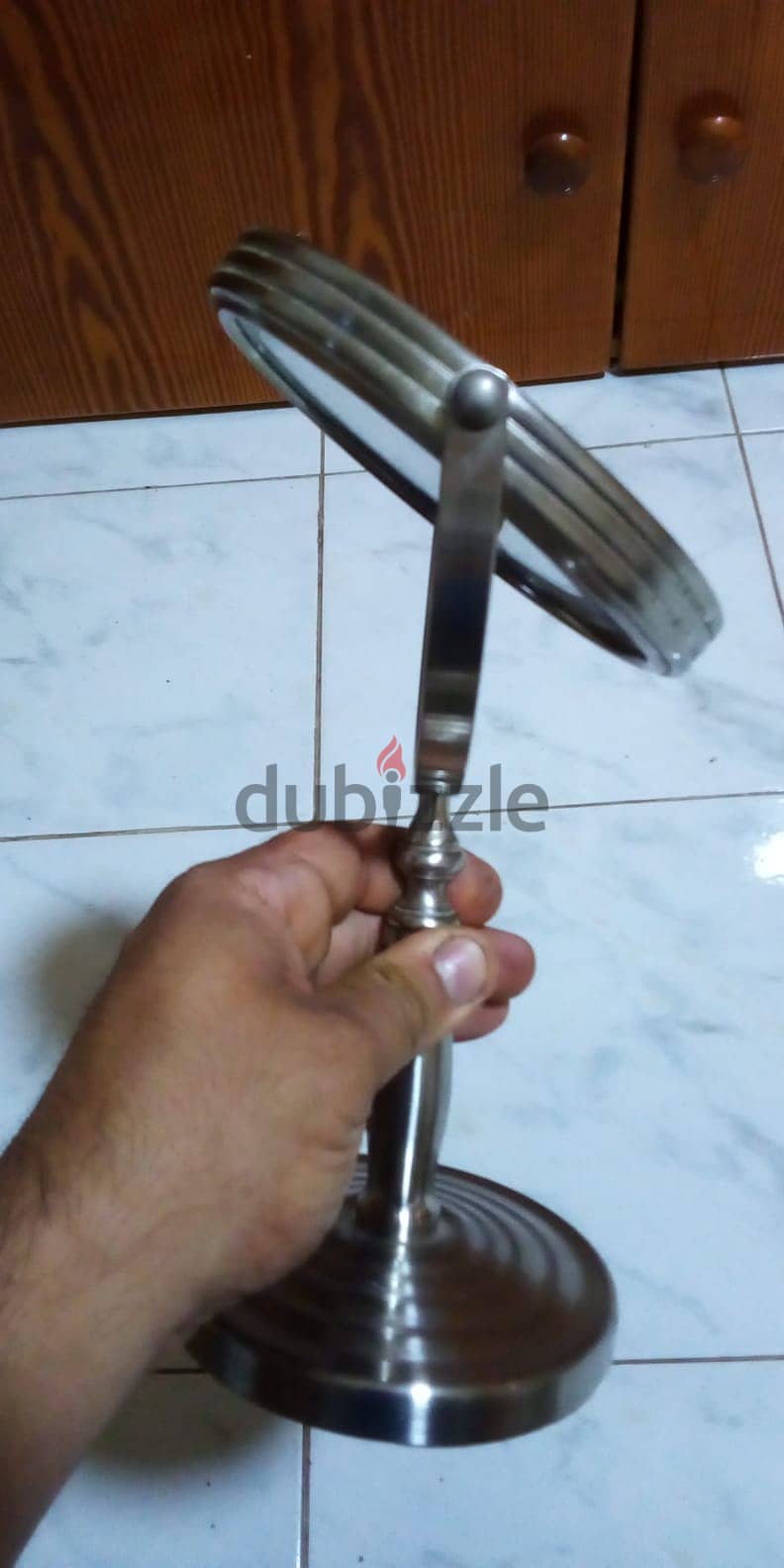 Mirror normal and magnifier 0