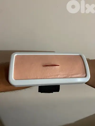 Realistic Silicone Suture Pad with pre-Cut Wound For Suturing Training