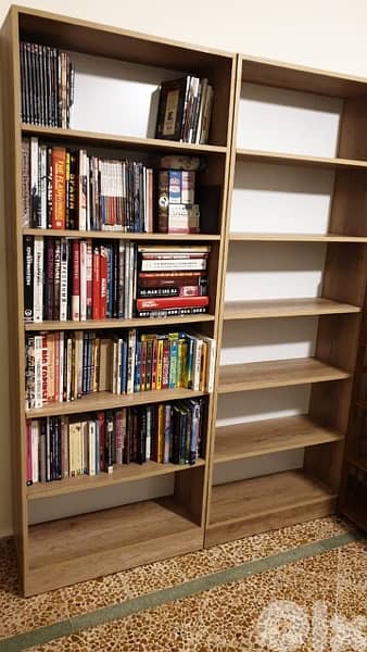 2 bookshelves 0