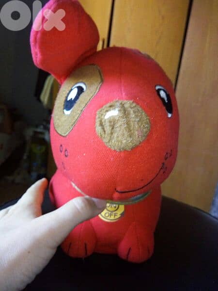 YAKI MECHANISM Red Dog BARKS &MOVES medium Toy his height 20 Cm=22$ 1