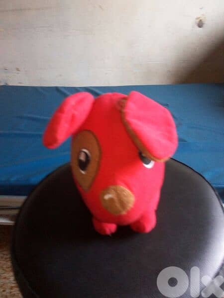 YAKI MECHANISM Red Dog BARKS &MOVES medium Toy his height 20 Cm=22$ 2