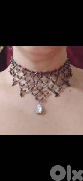 necklace grey colour 0