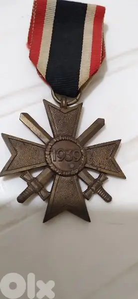 World War Two German Nazi Hitler Medal The Sawastica & swords 1939ص