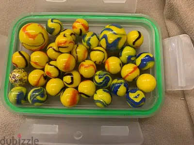 colored marbles (غلل)