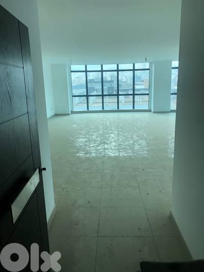 Office for Rent in Saloumi Bauchrieh -  مكتب للاجار في البوشرية