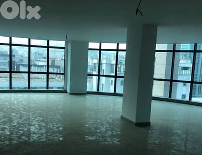 Office for Rent in Saloumi Bauchrieh -  مكتب للاجار في البوشرية