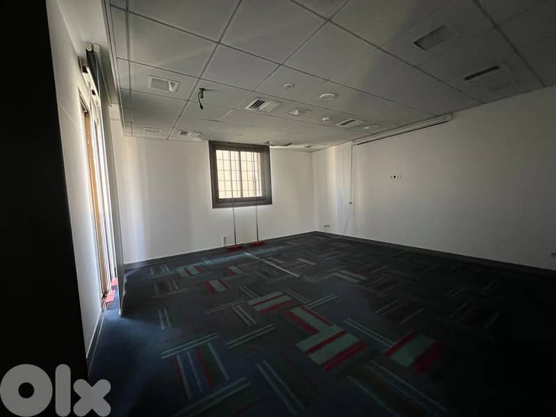 L09737 - Building for Rent in Downtown 3
