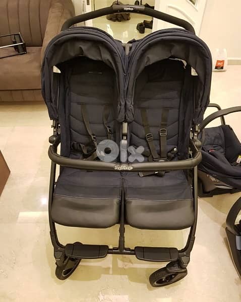 peg perego twin stroller and 2 car seats only 400$ 5