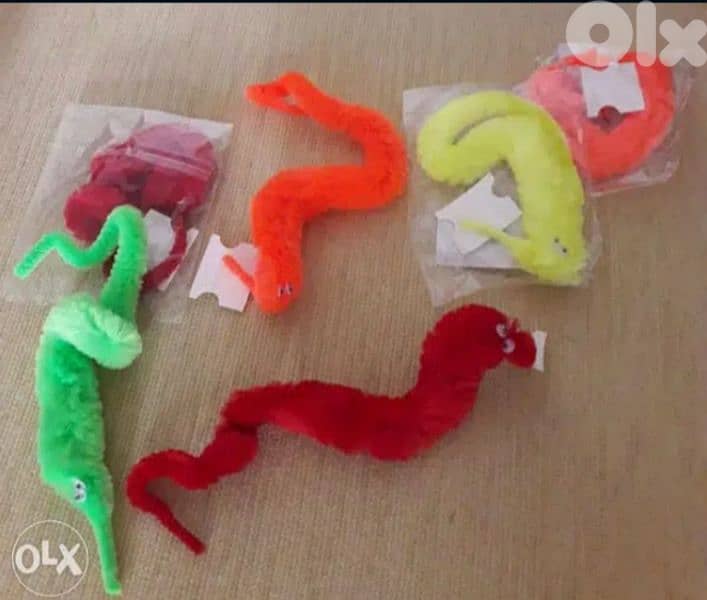 magic twisty worm with invisible thread 3