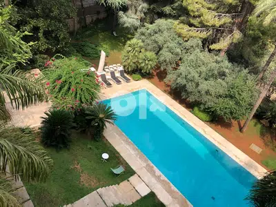 Double level Gf with swimming pool large garden commercial space