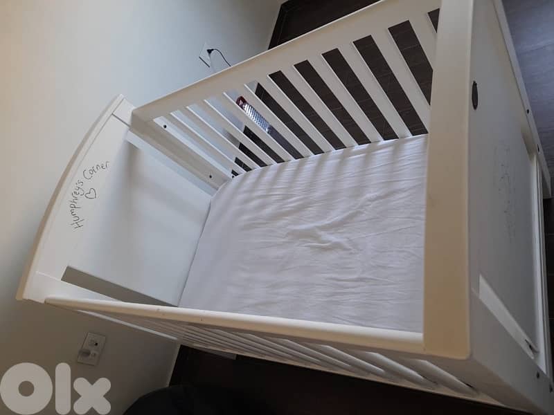 bed with mattress 0