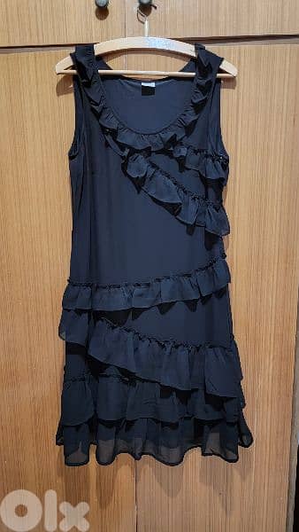 Esprit black ruffle dress 40 فستان 1