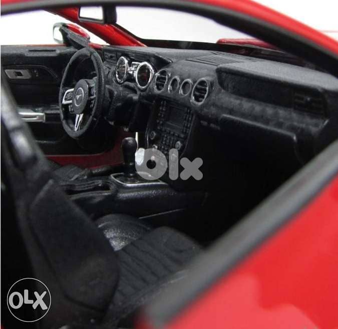 Ford Mustang diecast car model 1:18 6