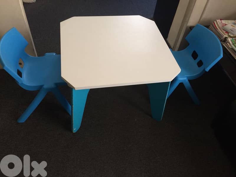 Kids Table and Chairs 1