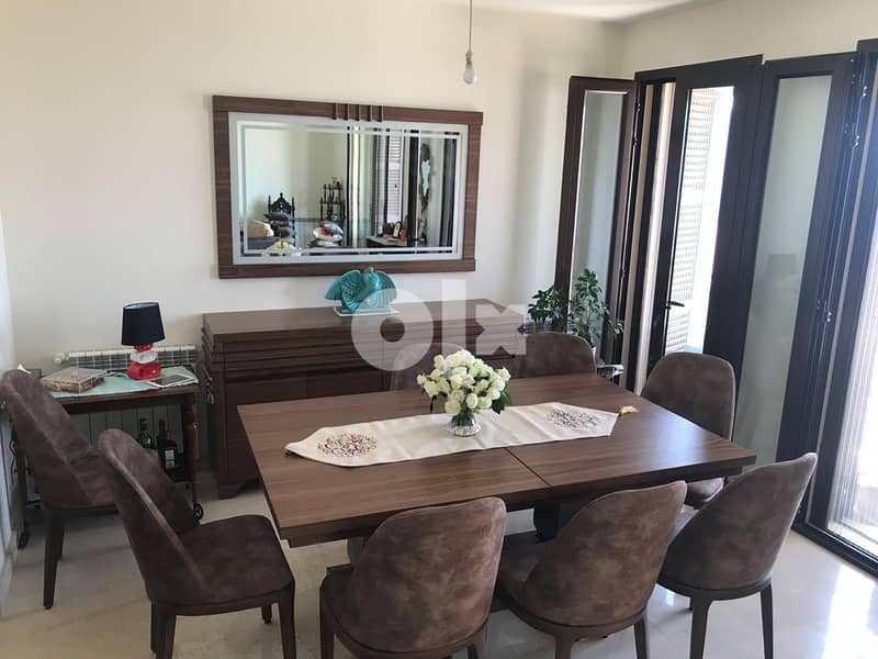 Full Dinning room high quality massif wood. 2