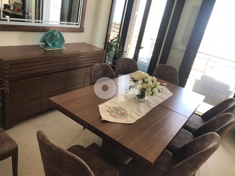 Full Dinning room high quality massif wood. 4
